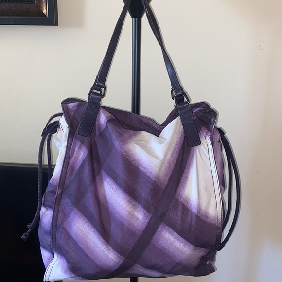 Authentic Burberry bag - Picture 4 of 8